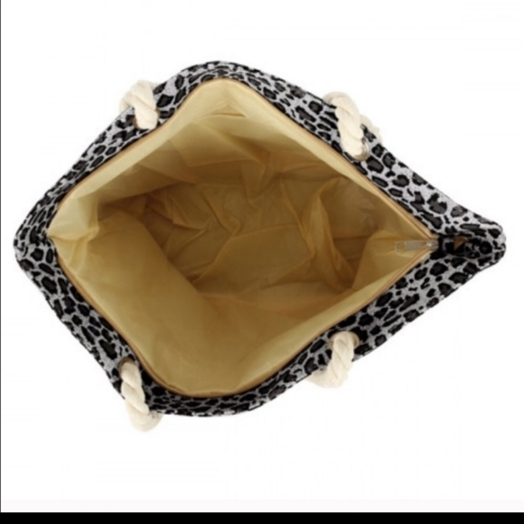 Leopard Print Tote - Picture 3 of 4